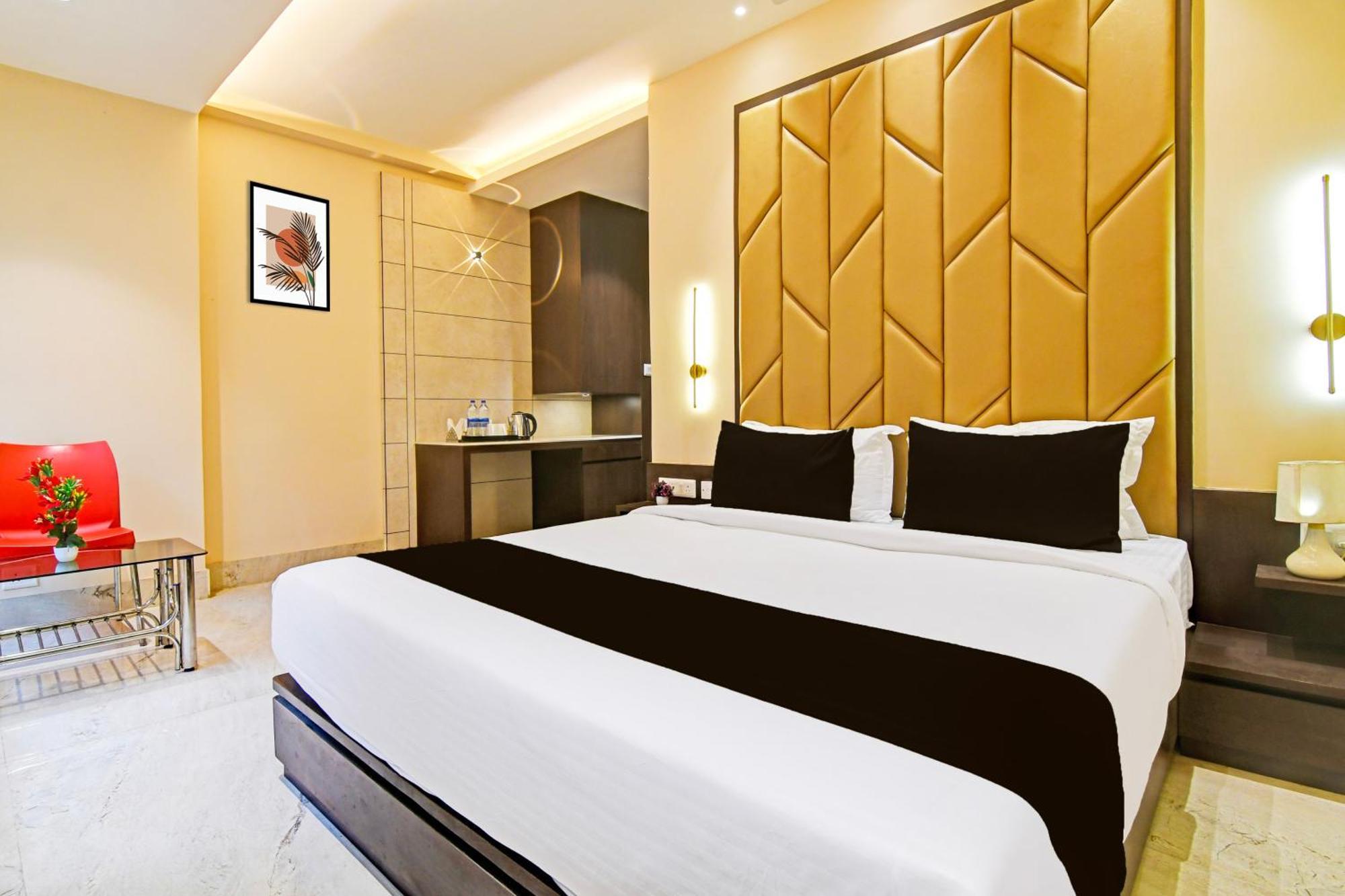 Super Hotel O Samotel Калькутта Экстерьер фото