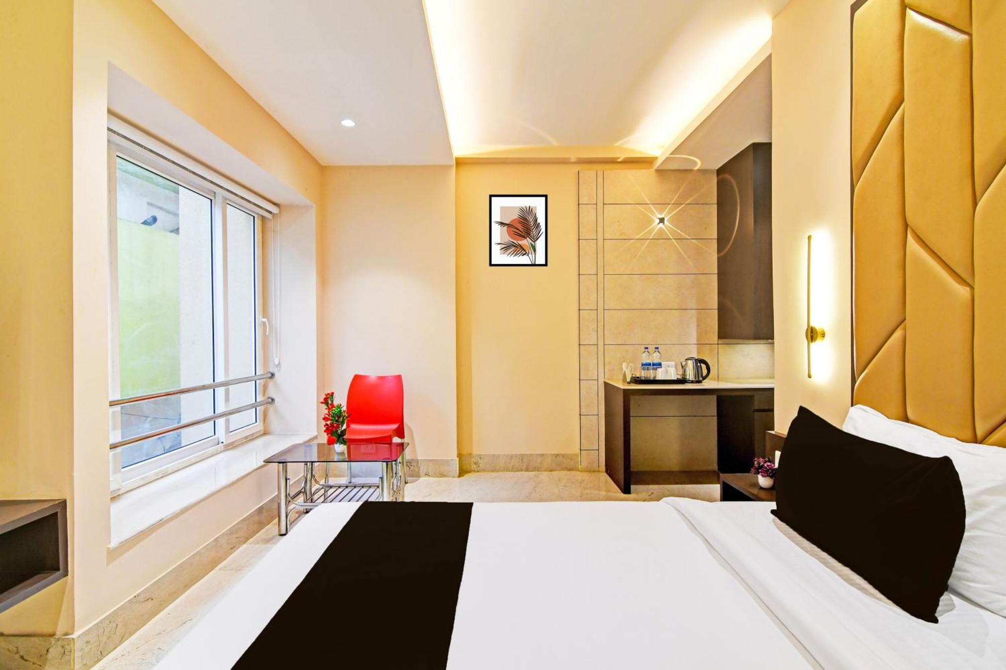 Super Hotel O Samotel Калькутта Экстерьер фото