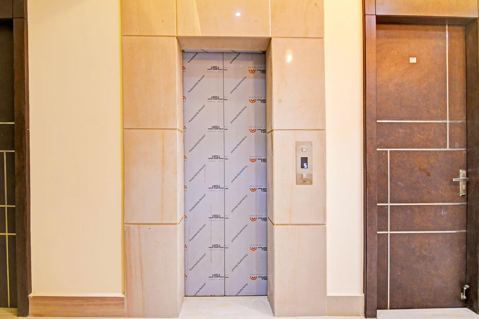 Super Hotel O Samotel Калькутта Экстерьер фото